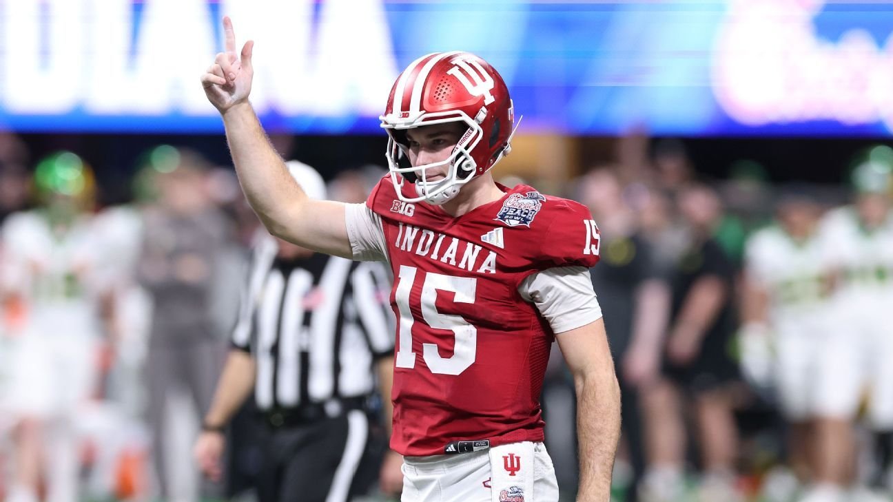 Will Fernando Mendoza be a victim of the Heisman QB curse?