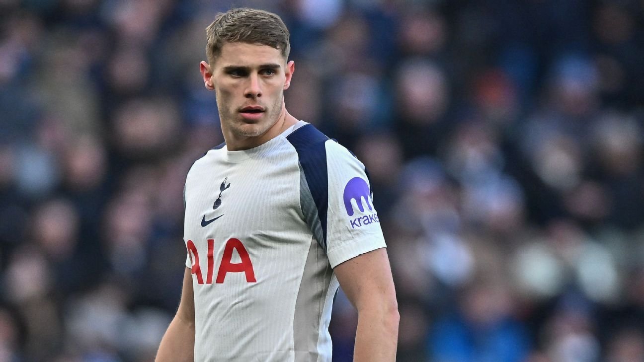 Transfer rumors, news: Liverpool eye Tottenham’s Van de Ven