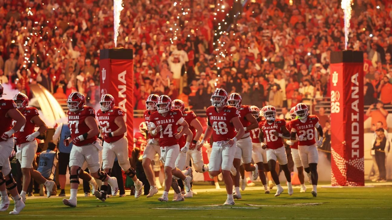 Hoosiers receive heroes’ welcome in return to Bloomington