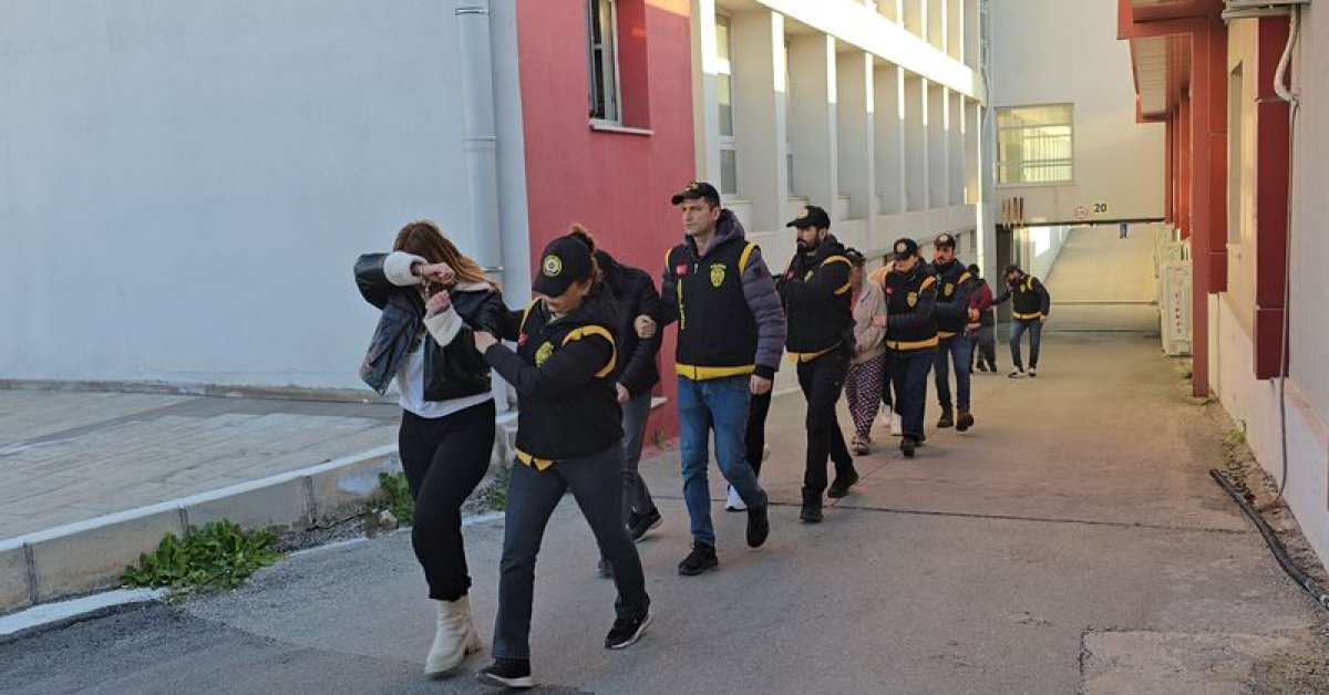 Adana haberleri: Masaj salonuna fuhuş baskını: 14 tutuklama | SON DAKİKA HABER