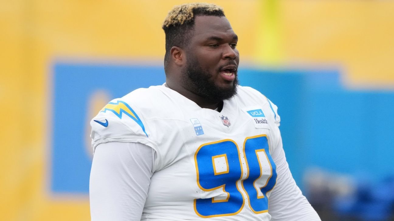 Source: Chargers, Teair Tart agree to 3-year extension