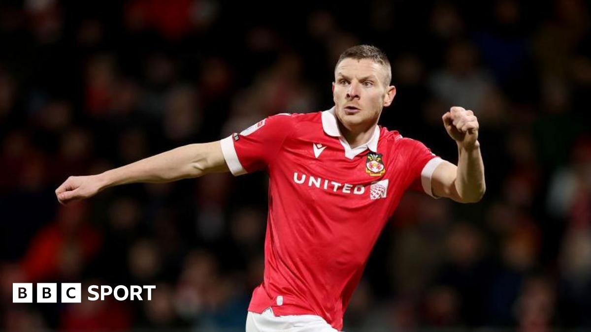 Bradford City sign forwards Kayden Jackson and Paul Mullin