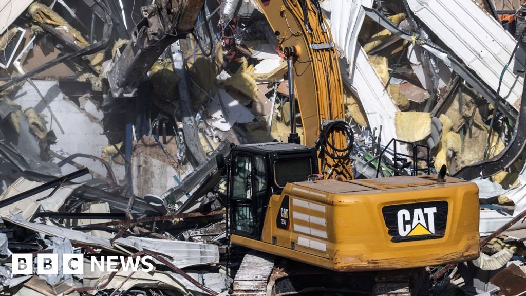 BBC reports from UN compound being demolished in East Jerusalem