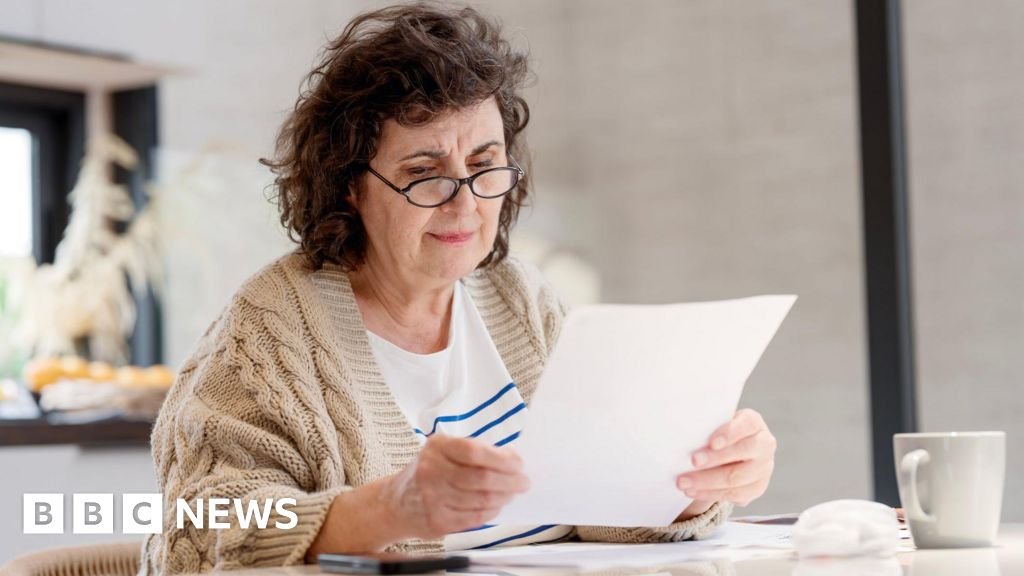 Emergency loans offered to civil servants waiting on pensions