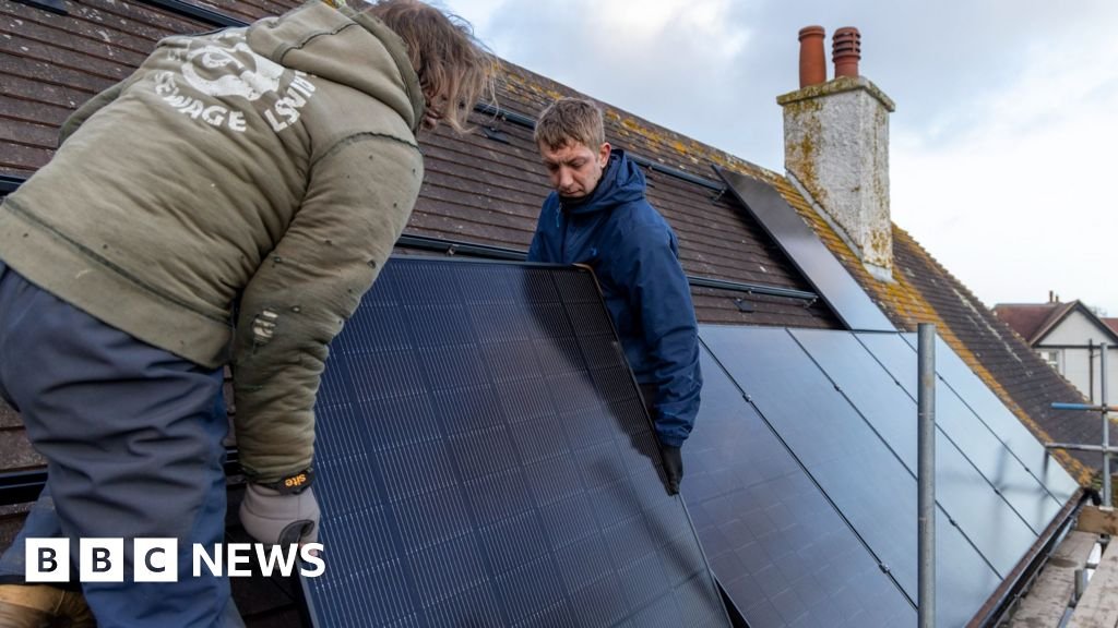 UK households to get £15bn for solar and green tech to lower energy bills
