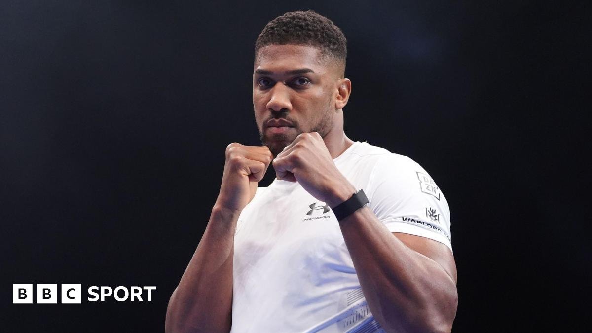 Eddie Hearn ‘expects’ Anthony Joshua to fight again after crash