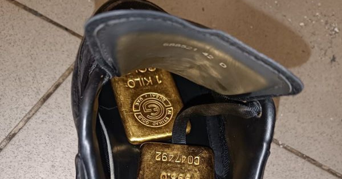 Ayakkabısına da saklamış! Bir ayda 41 kilo altın | SON DAKİKA HABER