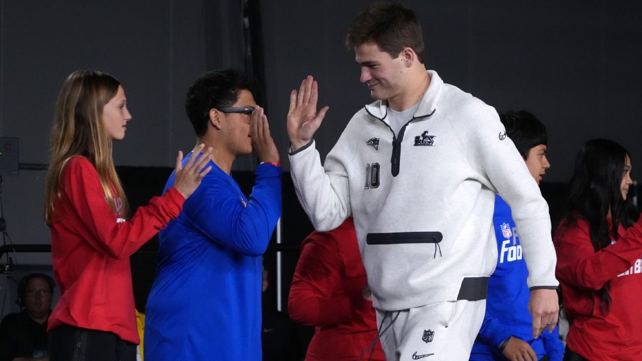 Patriots’ Drake Maye feels good about shoulder, threw at practice