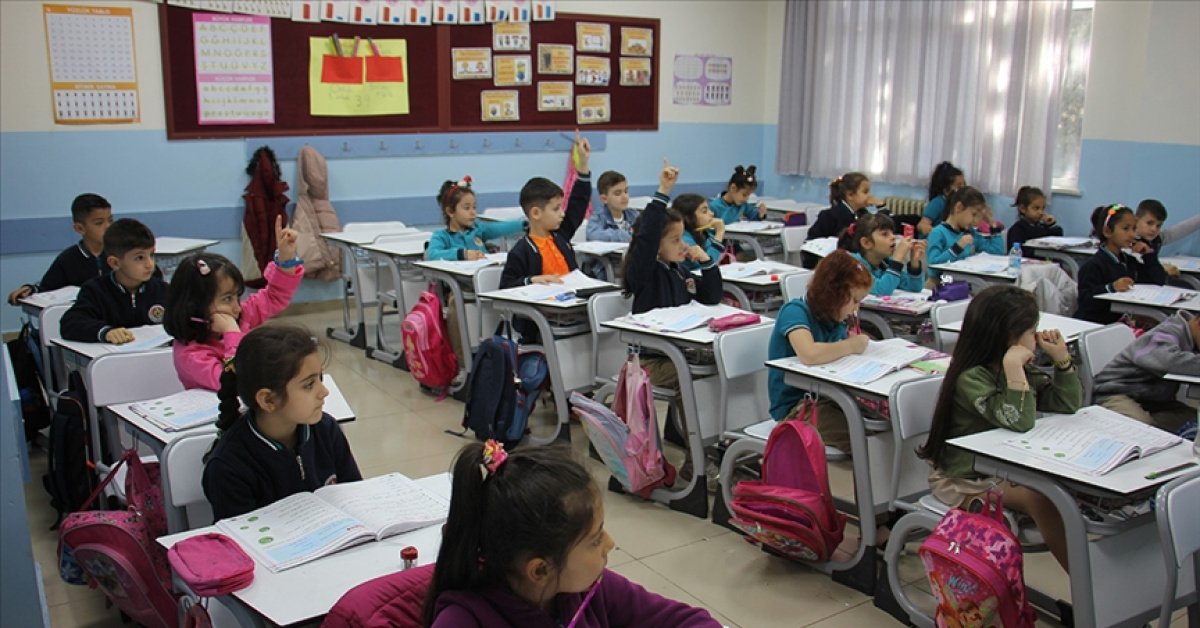 6 Şubat 2026 Cuma günü Kahramanmaraş, Adıyaman, Gaziantep’te okullar tatil mi, okul var mı, ders işlenecek mi, eğitim devam edecek mi?