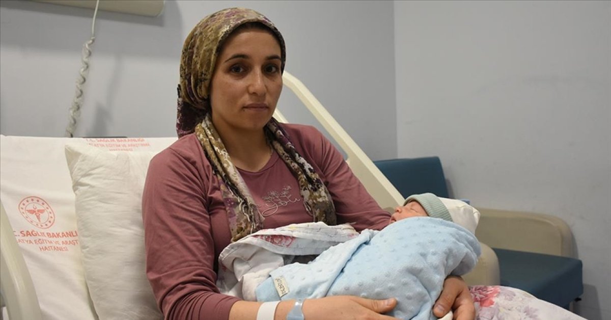 6 Şubat depreminde kızını kaybeden anne aynı tarihte doğum yaptı