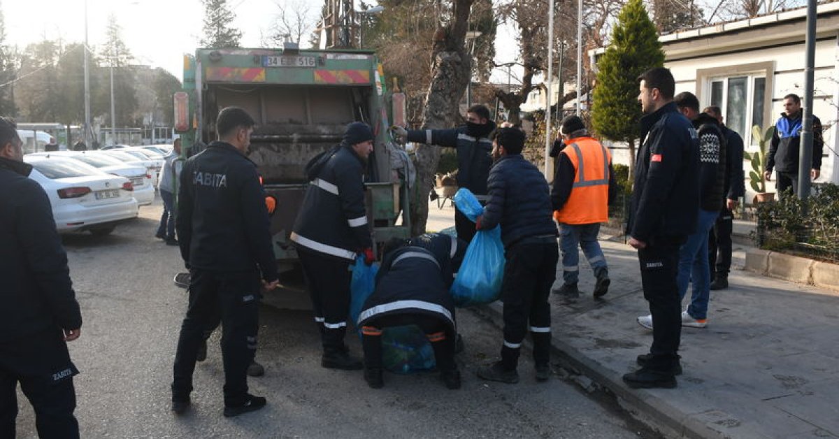 Şanlıurfa’da denetimlerde ele geçirilen 5 ton bozuk ürün imha edildi