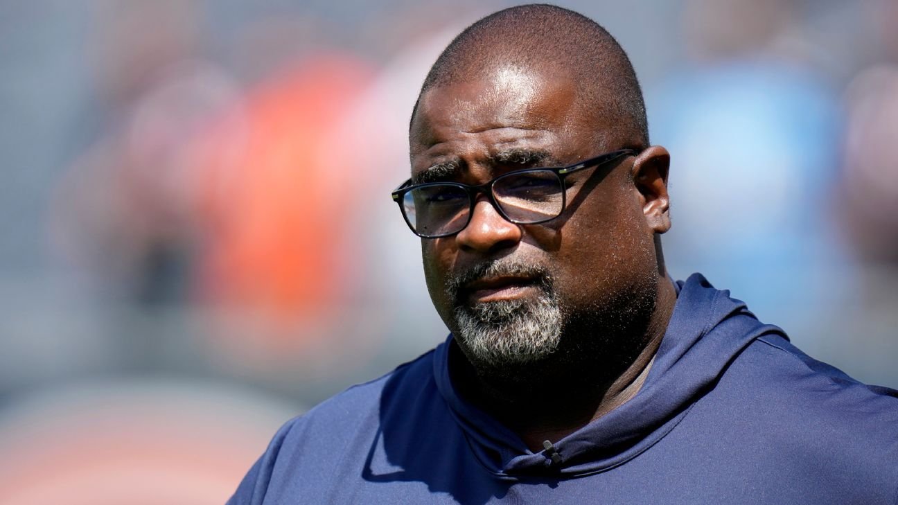 Patriots to move DC Williams to new role, source says