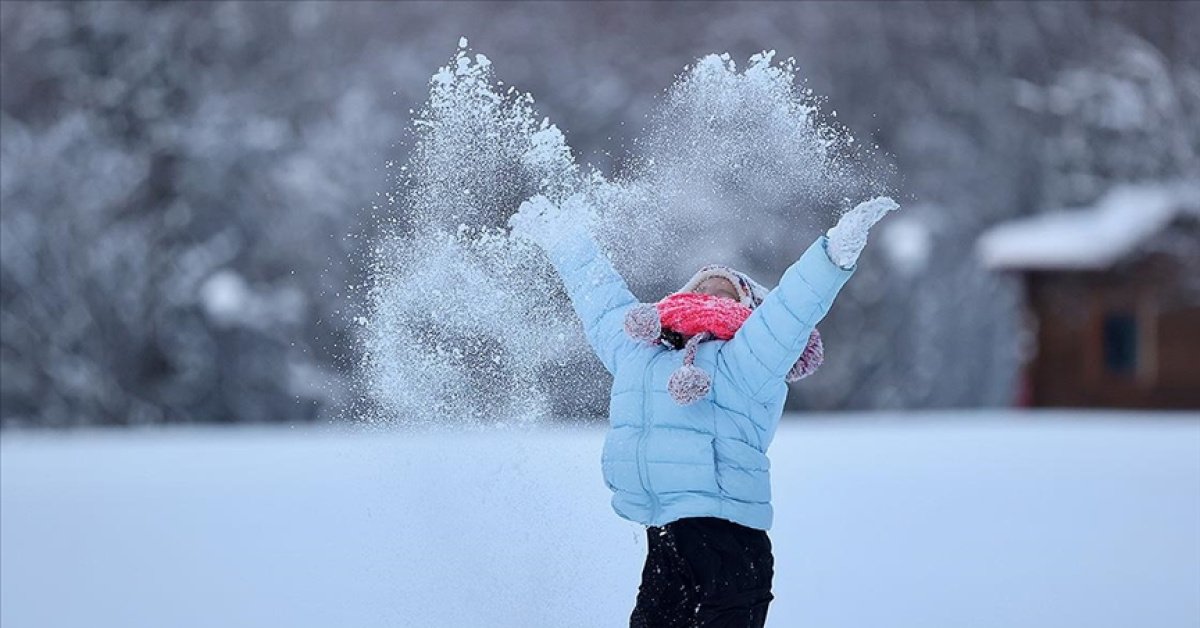 BUGÜN OKULLAR TATİL Mİ oldu? 13 Şubat Cuma okul var mı, ders yapılacak mı? Kar tatili olan iller ile ilçeler belli oldu mu?