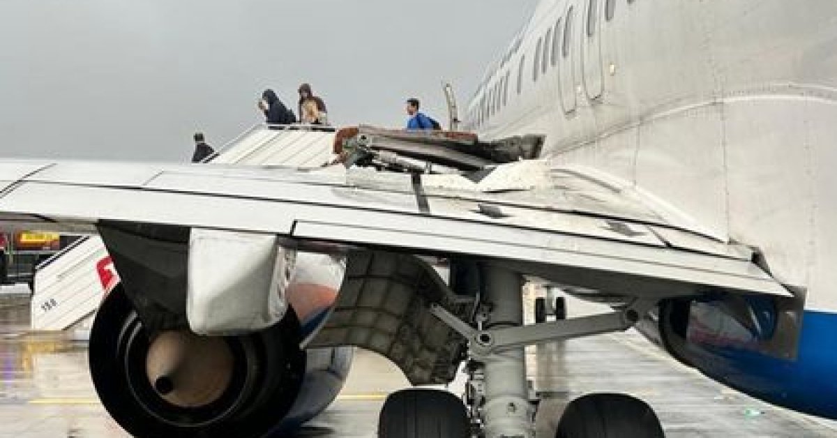 Son dakika: Antalya Havalimanı’nda kalkışa hazırlanan uçağın iniş takımı arızalandı… Yolcular tahliye edildi!