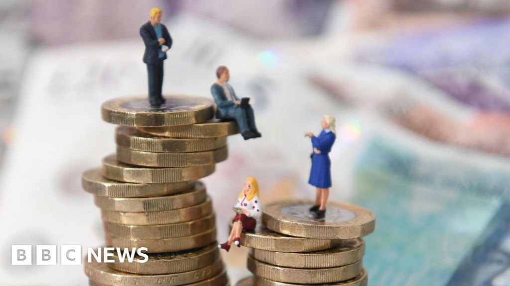Gender pay gap won't close for another 30 years, warns union