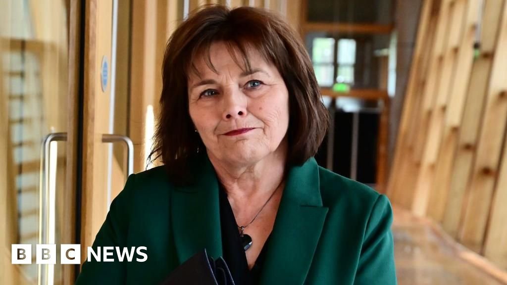 Former Scottish health secretary Jeane Freeman dies aged 72
