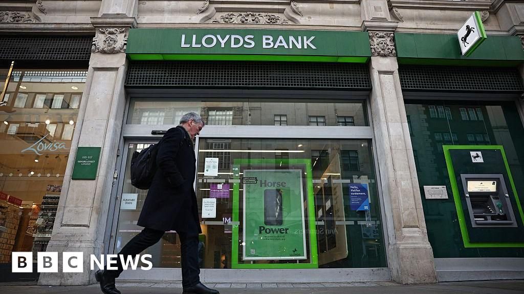 Lloyds Banking Group to close another 95 branches